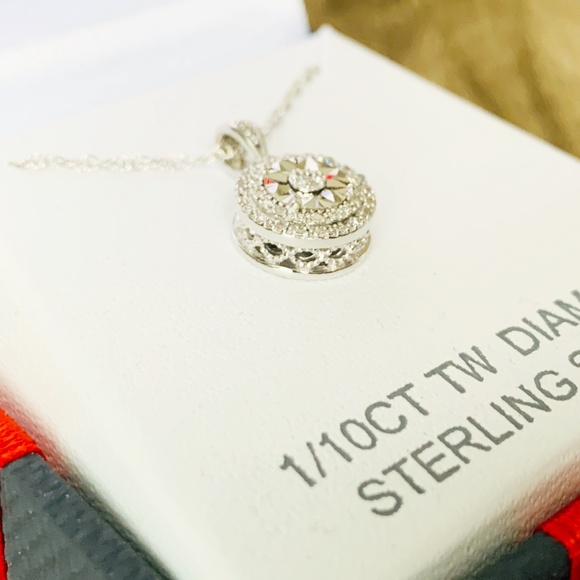 Genuine Diamond Pendant Necklace NWT - Picture 3 of 5